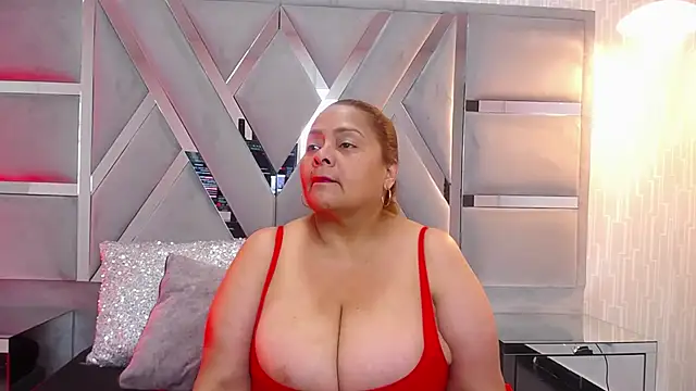 Snapshot of MonzerratBoyer chatting on 11-23-25, 05:57 MonzerratBoyer online show from 11-23-25, 05:57