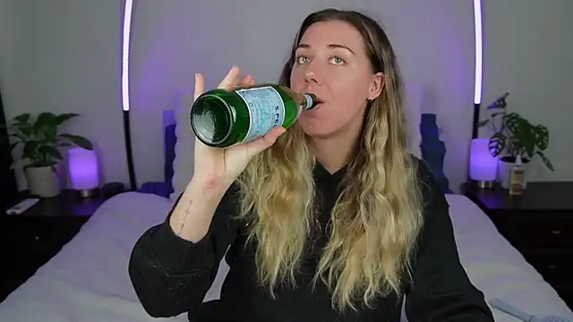 louiseberkeley online show from 10-07-25, 12:41