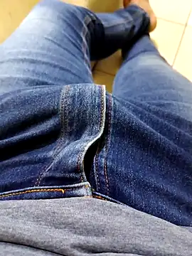 Snapshot of JoaoPedro17cm chatting on 09-30-25, 01:05 JoaoPedro17cm online show from 09-30-25, 01:05