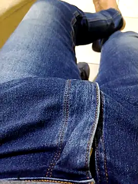 Snapshot of JoaoPedro17cm chatting on 10-07-25, 01:41 JoaoPedro17cm online show from 10-07-25, 01:41