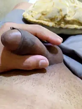 Snapshot of JoaoPedro17cm chatting on 10-21-25, 08:53 JoaoPedro17cm online show from 10-21-25, 08:53