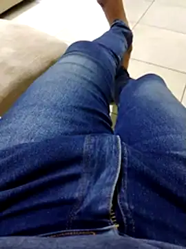 Snapshot of JoaoPedro17cm chatting on 10-30-25, 09:48 JoaoPedro17cm online show from 10-30-25, 09:48