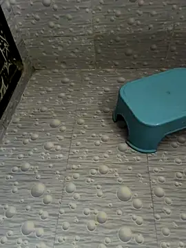 Snapshot of NoddingScorpion chatting on 10-08-25, 04:10 NoddingScorpion online show from 10-08-25, 04:10