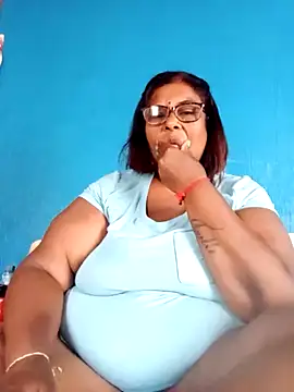 mileesha online show from 02-10-25, 08:42