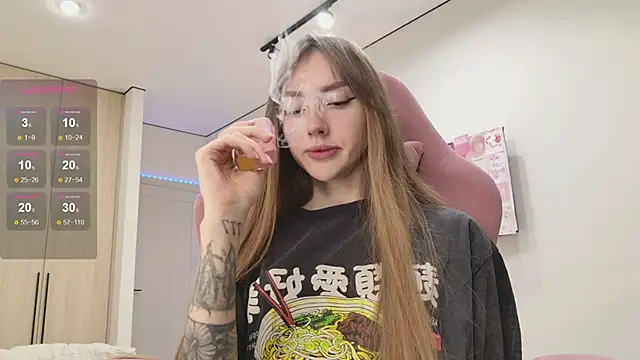 Lunainnk online show from 09-22-25, 12:23