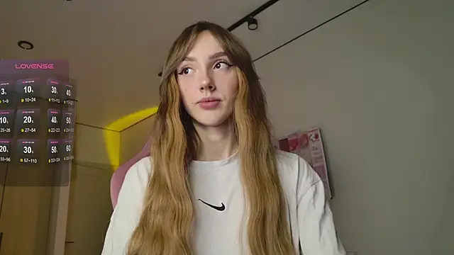 Lunainnk online show from 10-11-25, 09:57