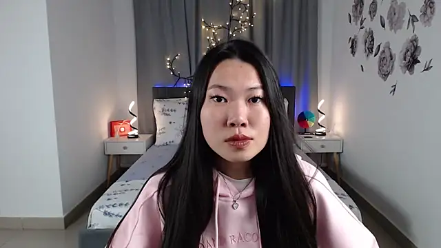 LunaPurrr online show from 09-11-25, 01:00