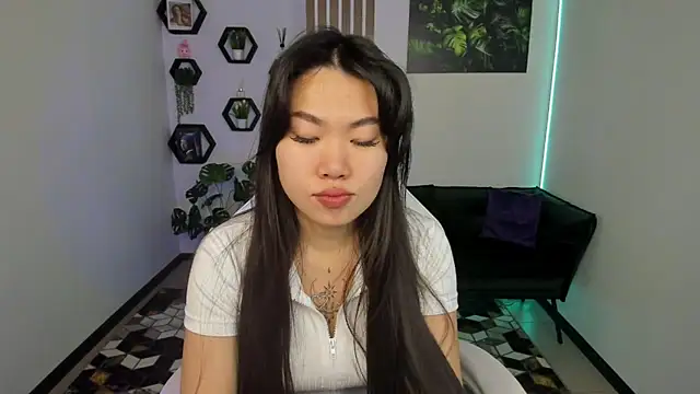 LunaPurrr online show from 12-03-25, 01:13