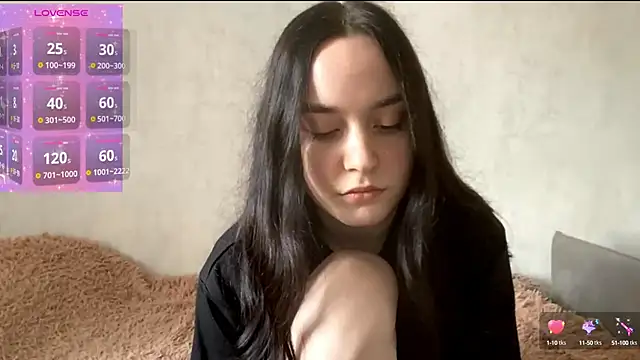 Snapshot of AriaVice chatting on 09-13-25, 01:33 AriaVice online show from 09-13-25, 01:33