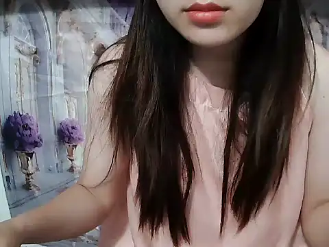 Snapshot of Linda-24 chatting on 11-09-25, 06:55 Linda-24 online show from 11-09-25, 06:55