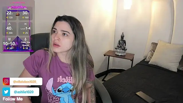 Snapshot of MiaVillalobos chatting on 10-21-25, 11:55 MiaVillalobos online show from 10-21-25, 11:55
