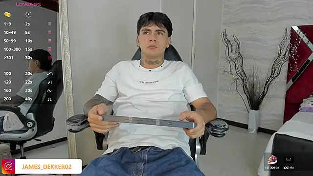 JamesDeker online show from 10-04-25, 07:56