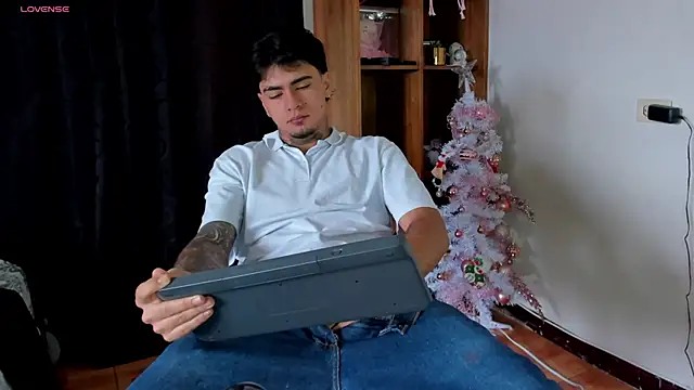 JamesDeker online show from 12-22-25, 03:53