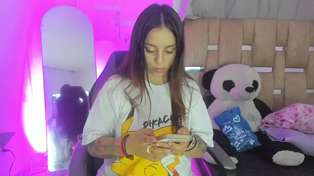 JulianaCarter online show from 10-04-25, 07:34