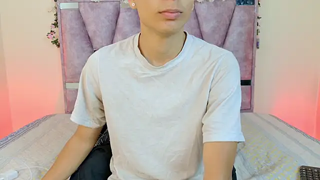 lana and liam  online show from 10-31-25, 10:27