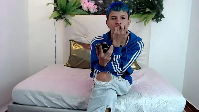 Snapshot of iam_lukas__ chatting on 09-24-25, 03:10 iam lukas online show from 09-24-25, 03:10