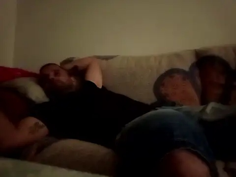 Snapshot of Feistysausage chatting on 10-08-25, 08:28 Feistysausage online show from 10-08-25, 08:28