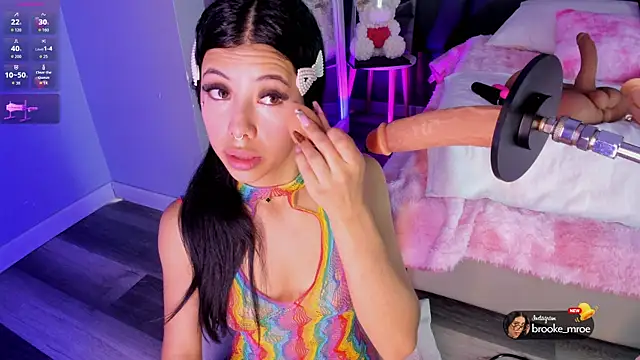 Brooke monroe online show from 11-02-25, 05:37