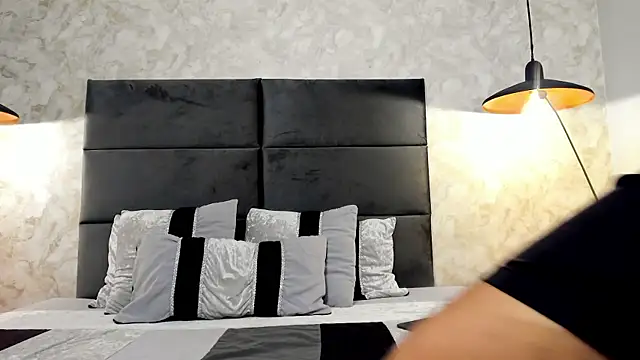 RaphaelDufort online show from 10-17-25, 11:18