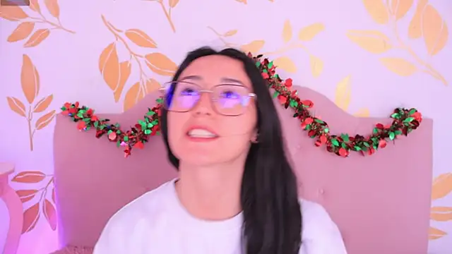 Ginevra esposito online show from 12-15-25, 12:42