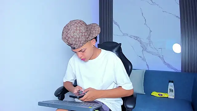 ThiagoCollin online show from 09-08-25, 08:19