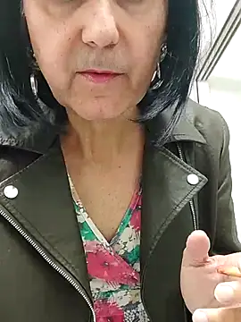 Emily de Carla online show from 10-28-25, 04:31