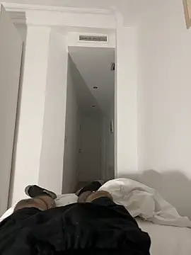 Snapshot of marc944 chatting on 12-03-25, 05:22 marc944 online show from 12-03-25, 05:22