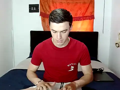 Snapshot of Ken_bigcock77 chatting on 09-25-25, 06:11 Ken bigcock77 online show from 09-25-25, 06:11