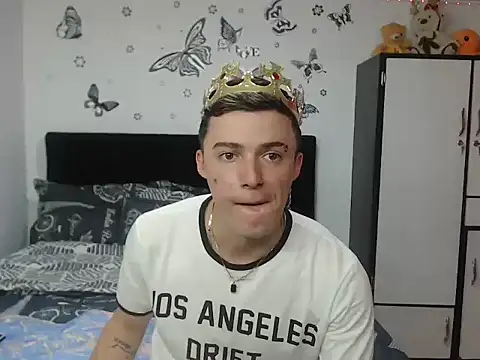 Snapshot of Ken_bigcock77 chatting on 02-26-26, 02:54 Ken bigcock77 online show from 02-26-26, 02:54