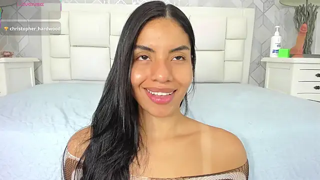 naia cox online show from 11-06-25, 03:40