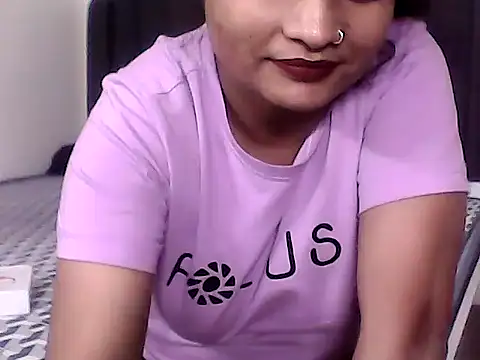 Snapshot of Prince_ki_Princess chatting on 10-20-25, 03:01 Prince ki Princess online show from 10-20-25, 03:01