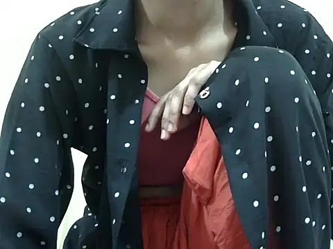 Snapshot of smallcuute chatting on 11-27-25, 09:39 smallcuute online show from 11-27-25, 09:39