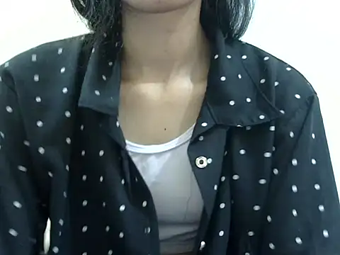 Snapshot of smallcuute chatting on 11-30-25, 01:20 smallcuute online show from 11-30-25, 01:20