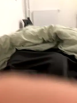 Snapshot of Loulou_2007 chatting on 09-16-25, 07:37 Loulou 2007 online show from 09-16-25, 07:37