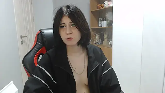 TinaQuiin online show from 09-29-25, 08:08