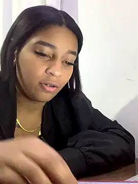 Snapshot of Crisschiavo chatting on 11-25-25, 01:05 Crisschiavo online show from 11-25-25, 01:05