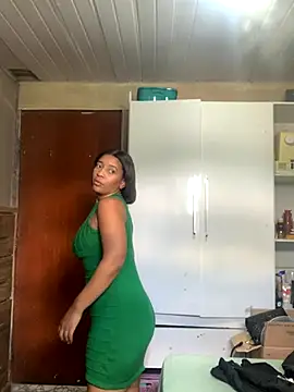 Snapshot of Crisschiavo chatting on 12-05-25, 01:09 Crisschiavo online show from 12-05-25, 01:09