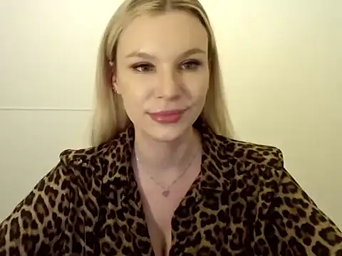 SadieBrilliance online show from 09-25-25, 06:11