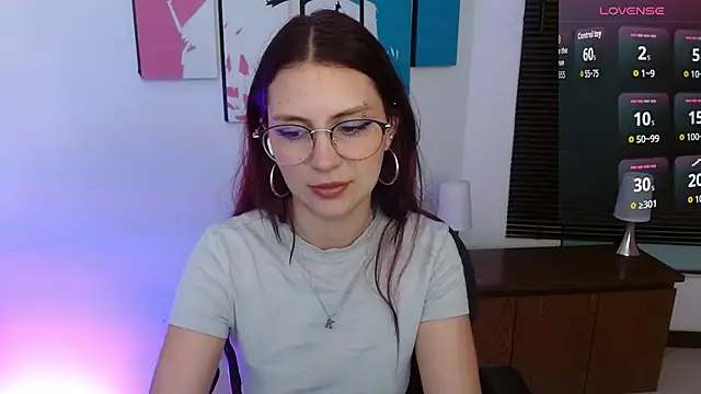 AlanaGarcia19 online show from 09-18-25, 11:34