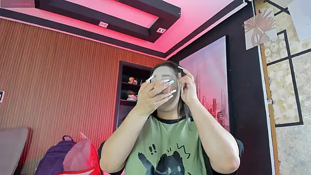 ThaliaBrooks  online show from 12-20-25, 05:25