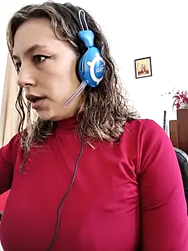 Snapshot of AlanaDesire chatting on 10-04-25, 07:12 AlanaDesire online show from 10-04-25, 07:12