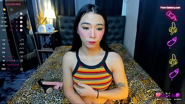 bellamoonlightX online show from 10-18-25, 08:26