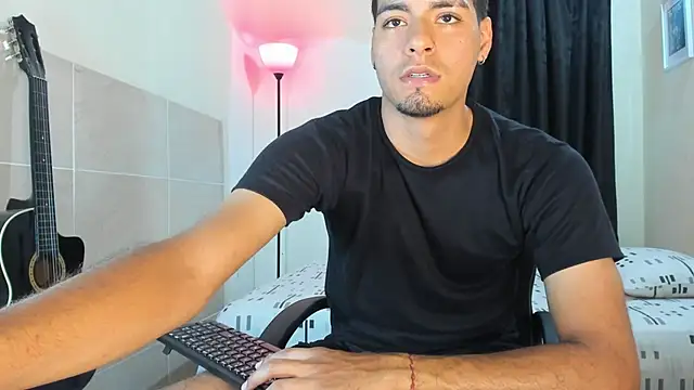 Snapshot of TeamPorn_19 chatting on 10-23-25, 07:12 TeamPorn 19 online show from 10-23-25, 07:12