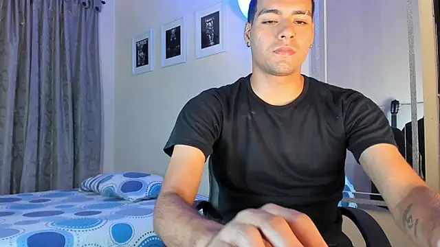 Snapshot of TeamPorn_19 chatting on 11-19-25, 01:49 TeamPorn 19 online show from 11-19-25, 01:49