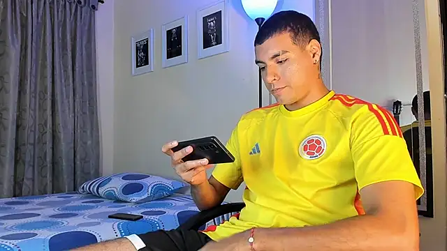 Snapshot of TeamPorn_19 chatting on 11-20-25, 03:39 TeamPorn 19 online show from 11-20-25, 03:39