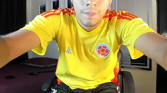 Snapshot of TeamPorn_19 chatting on 12-13-25, 08:14 TeamPorn 19 online show from 12-13-25, 08:14