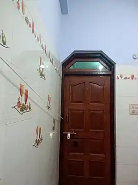 Snapshot of Hot-Soniya733 chatting on 11-12-25, 03:45 Hot-Soniya733 online show from 11-12-25, 03:45