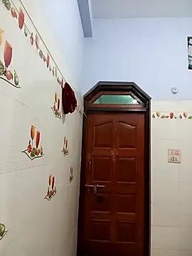 Snapshot of Hot-Soniya733 chatting on 02-26-26, 04:50 Hot-Soniya733 online show from 02-26-26, 04:50