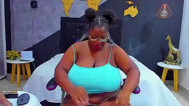 Maiam  Rossi online show from 10-16-25, 12:39