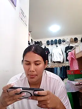 Snapshot of burbuja02 chatting on 09-11-25, 02:39 burbuja02 online show from 09-11-25, 02:39